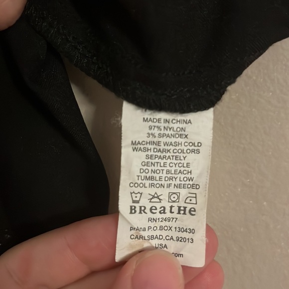 PRANA | Black zip off hiking pants - Picture 7 of 7